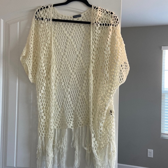 Earthbound flowy knit cream white shawl - Picture 1 of 3
